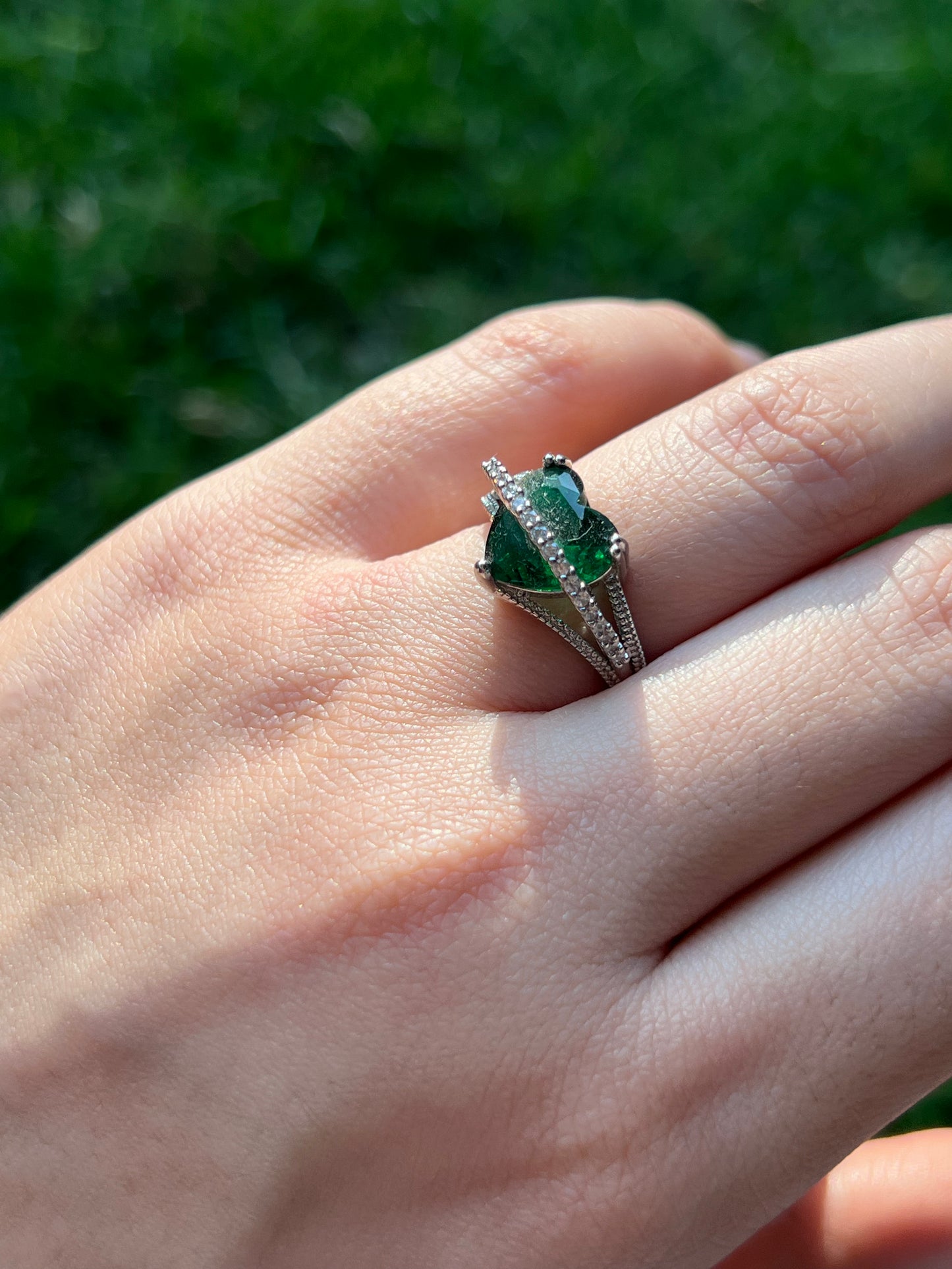 Royal Emerald Heart Ring