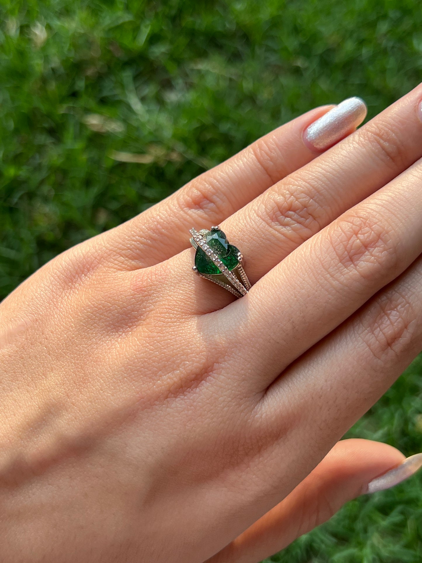 Royal Emerald Heart Ring