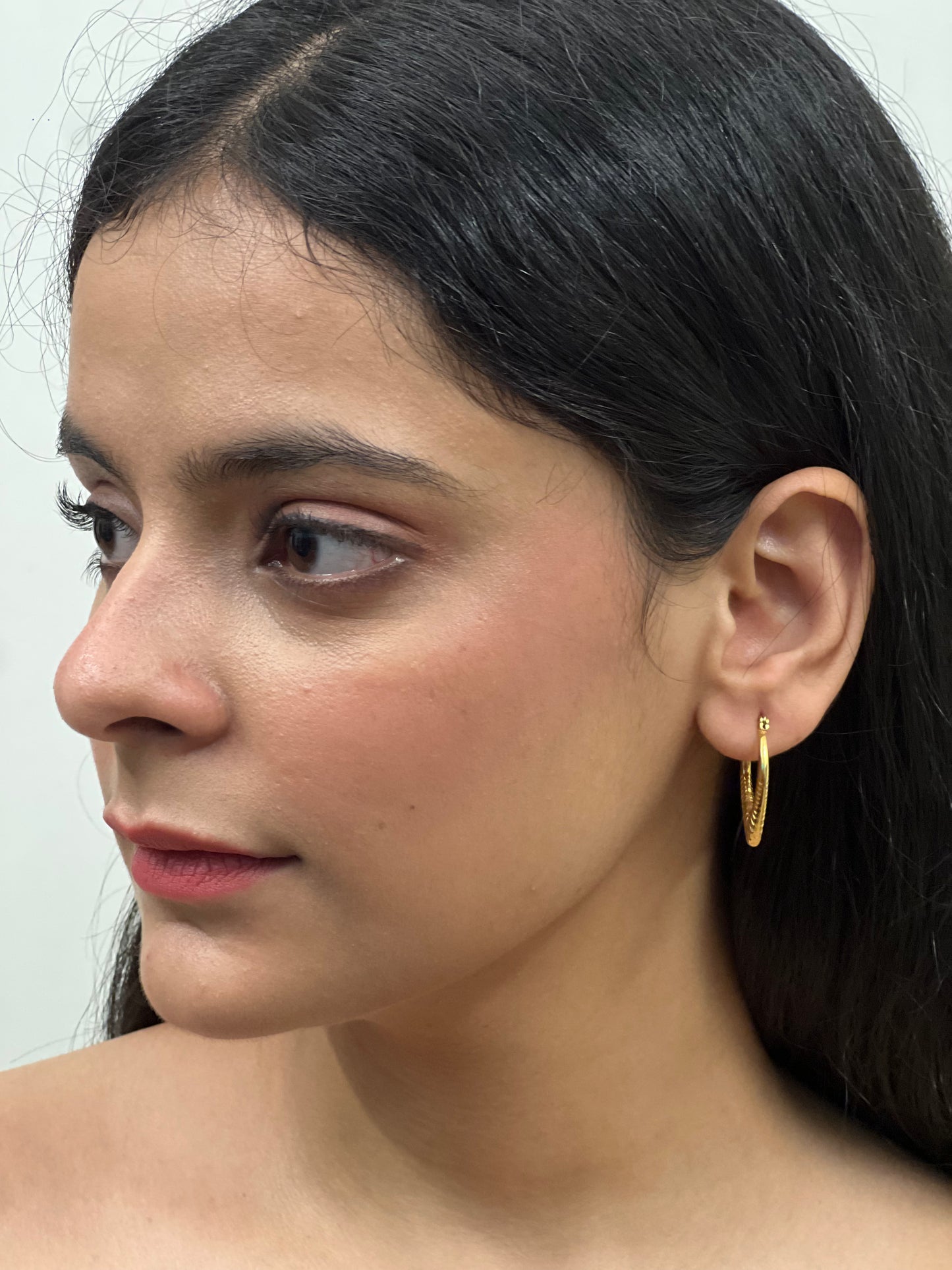 Sleek Timeless Hoops