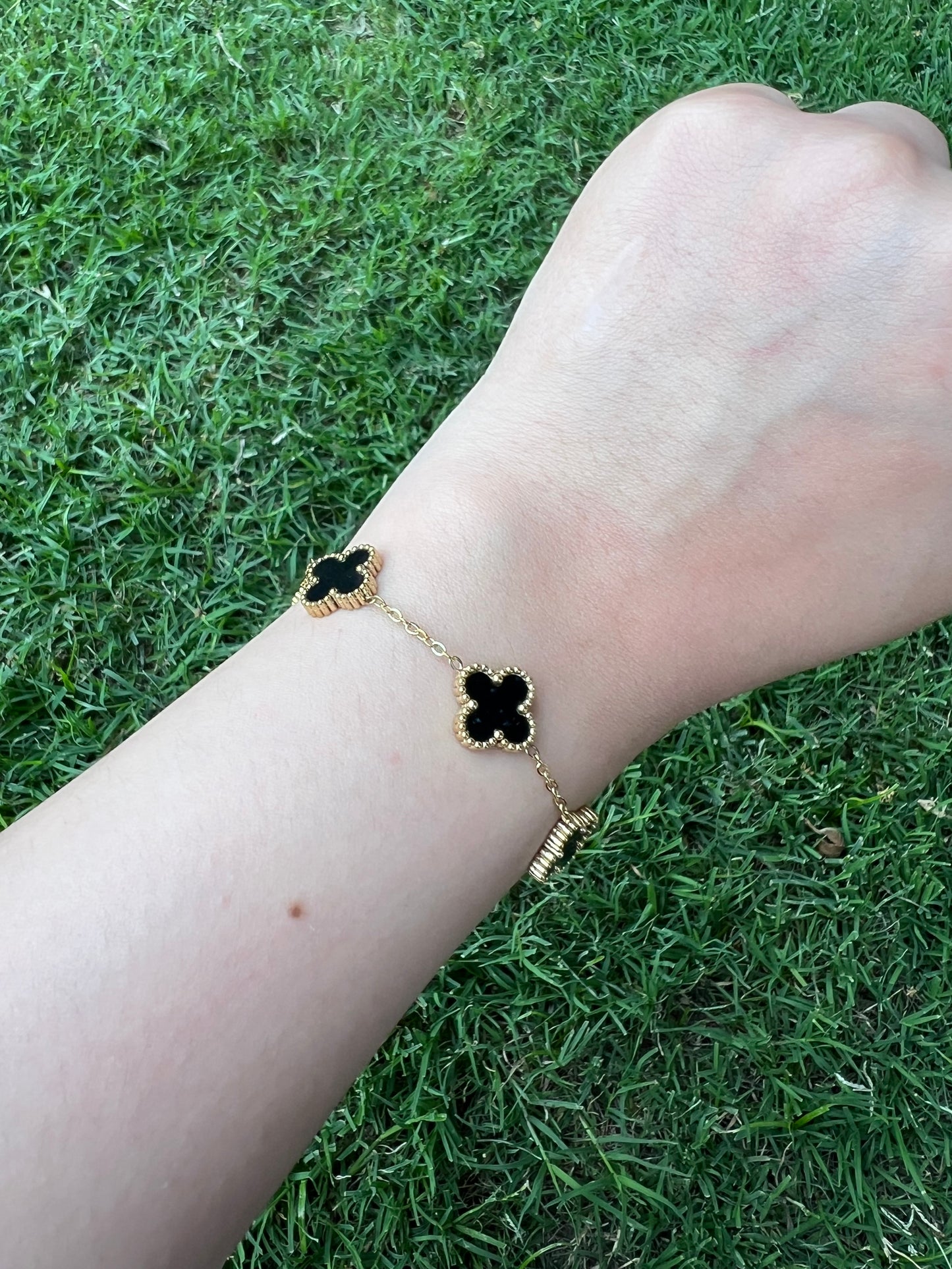 Onyx Bloom Clover Bracelet