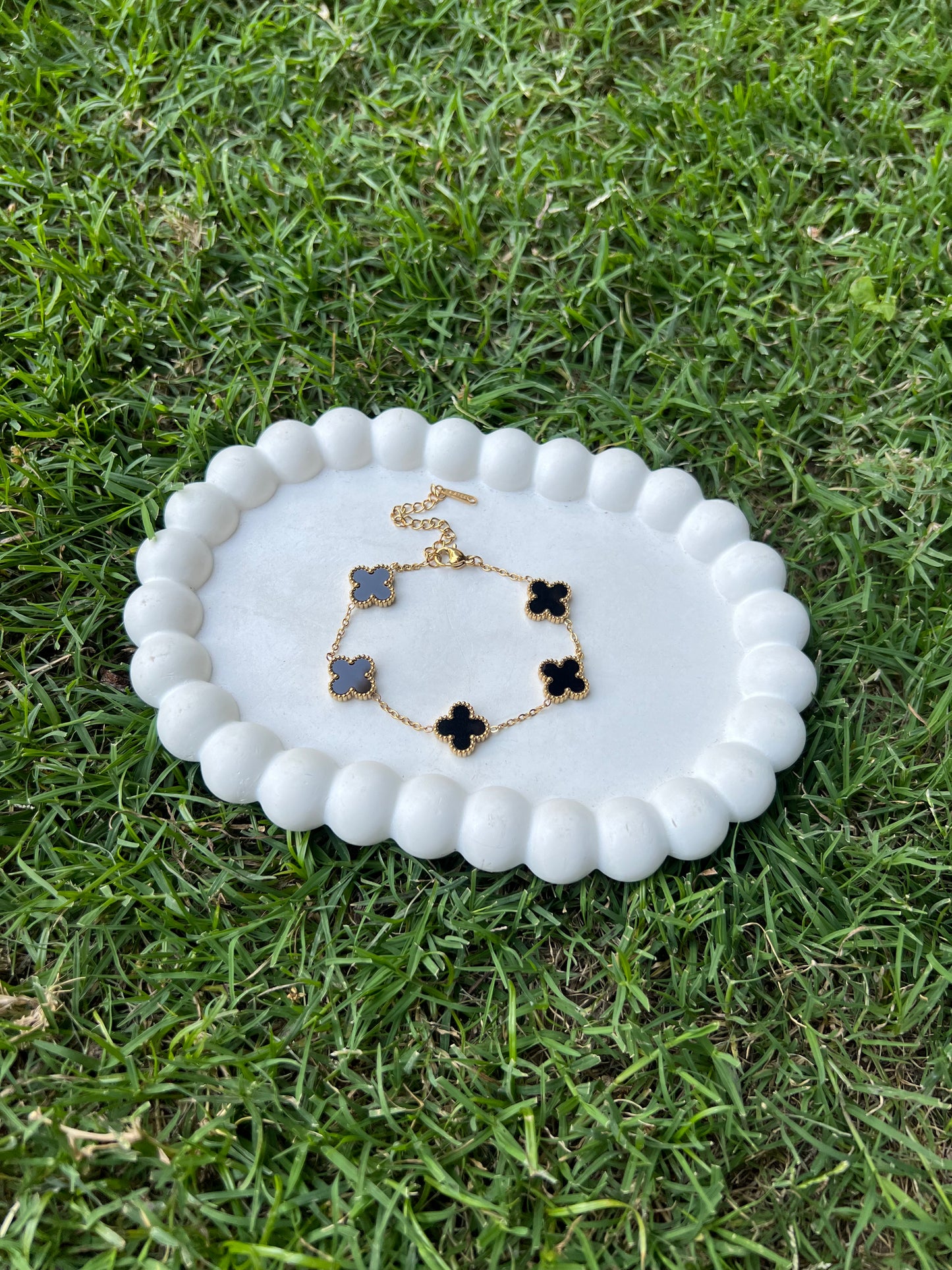 Onyx Bloom Clover Bracelet