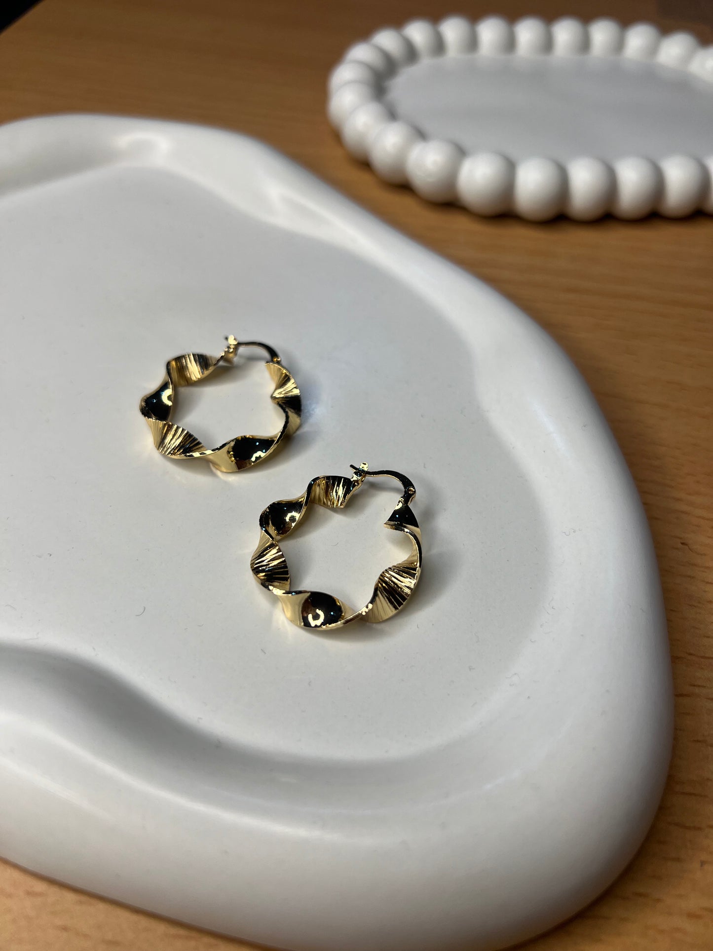 Twisted Gleam Hoop Earrings