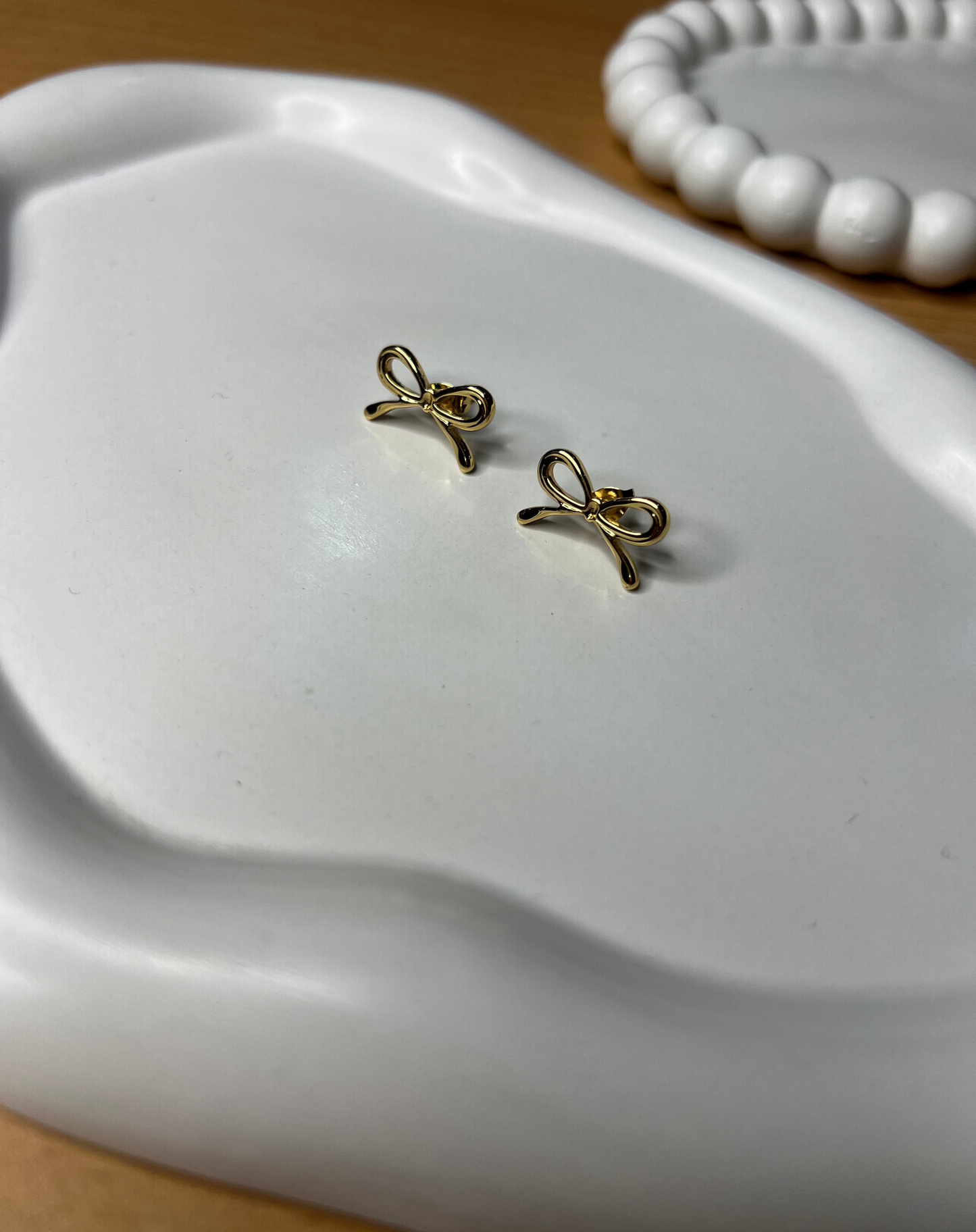 Sparkling Gold Bows