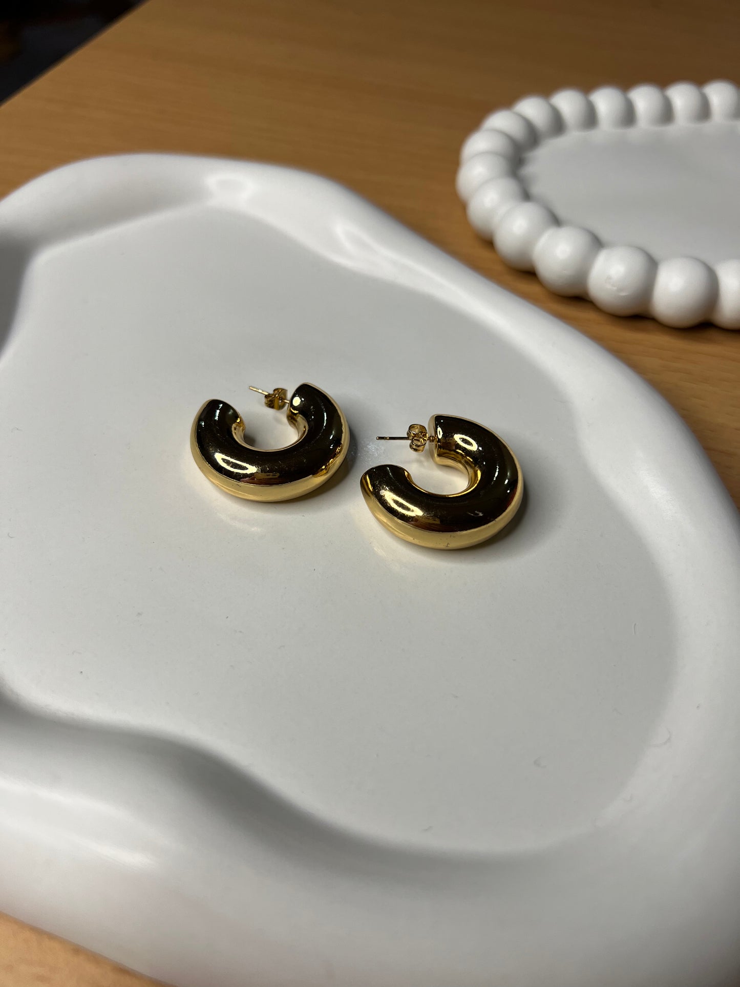 Solid Essential Gold Hoops