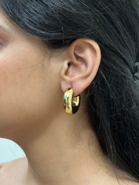 Solid Essential Gold Hoops