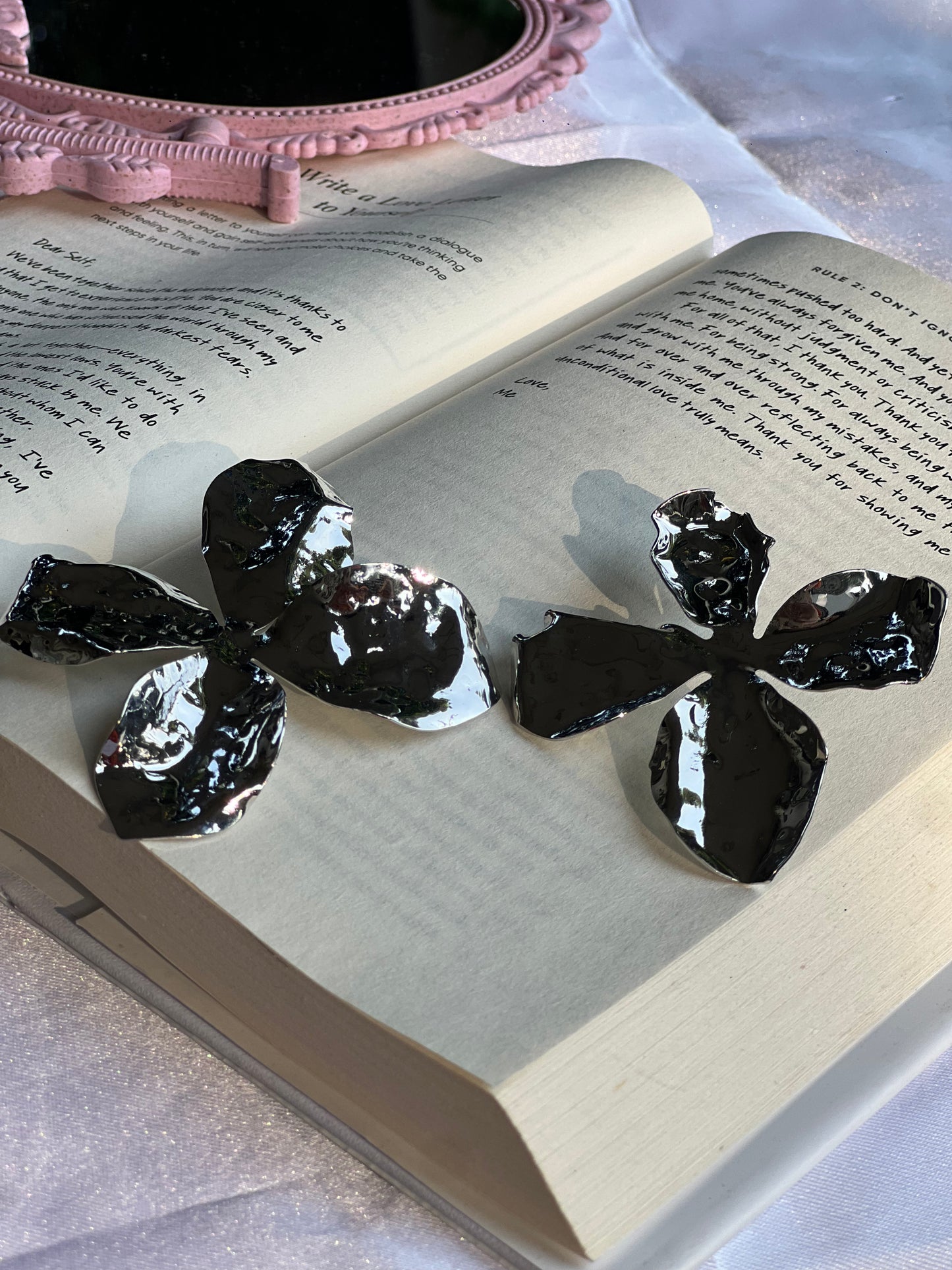 Silver majestic rose earrings