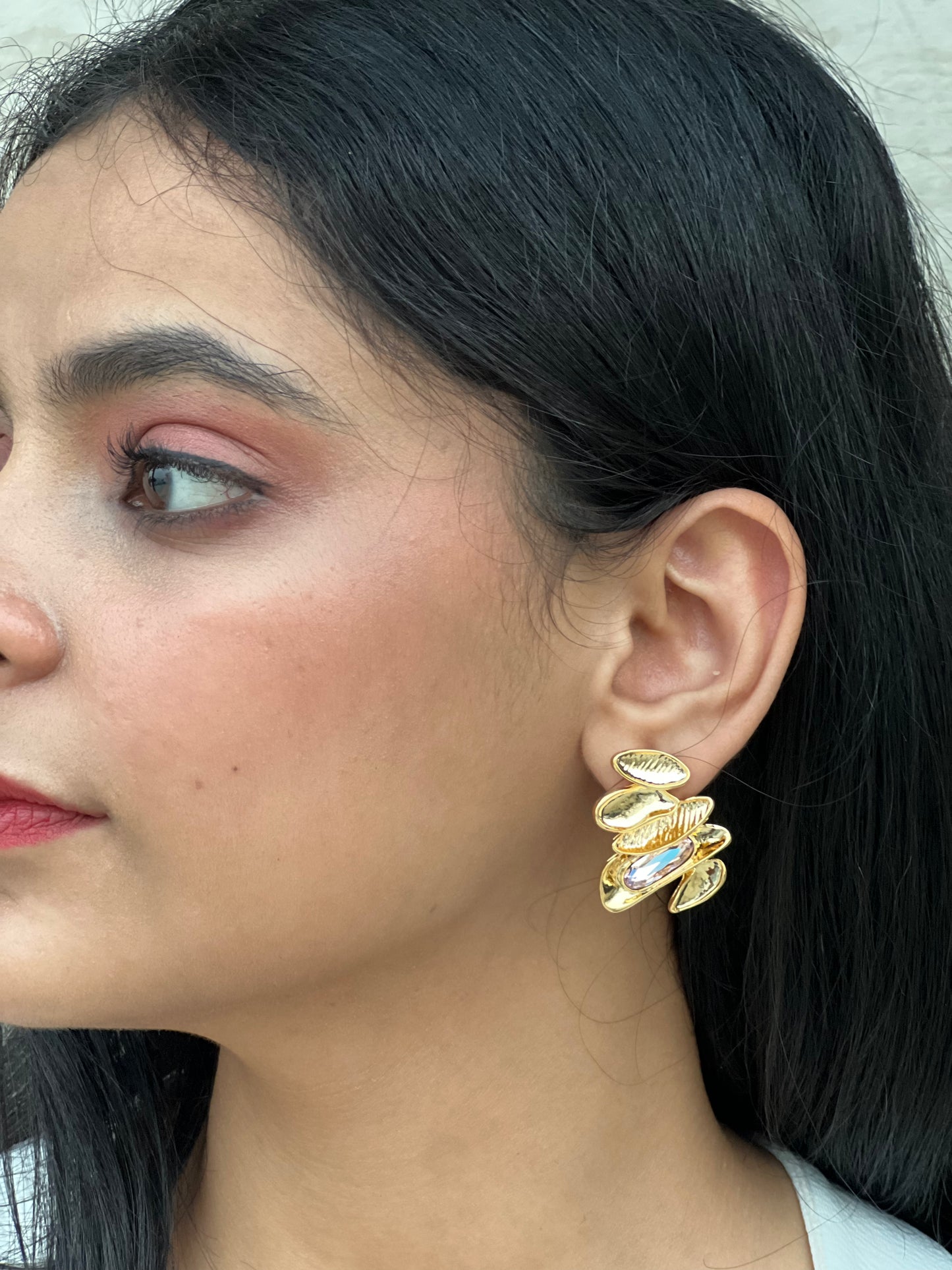 IT GIRL Studded Earrings