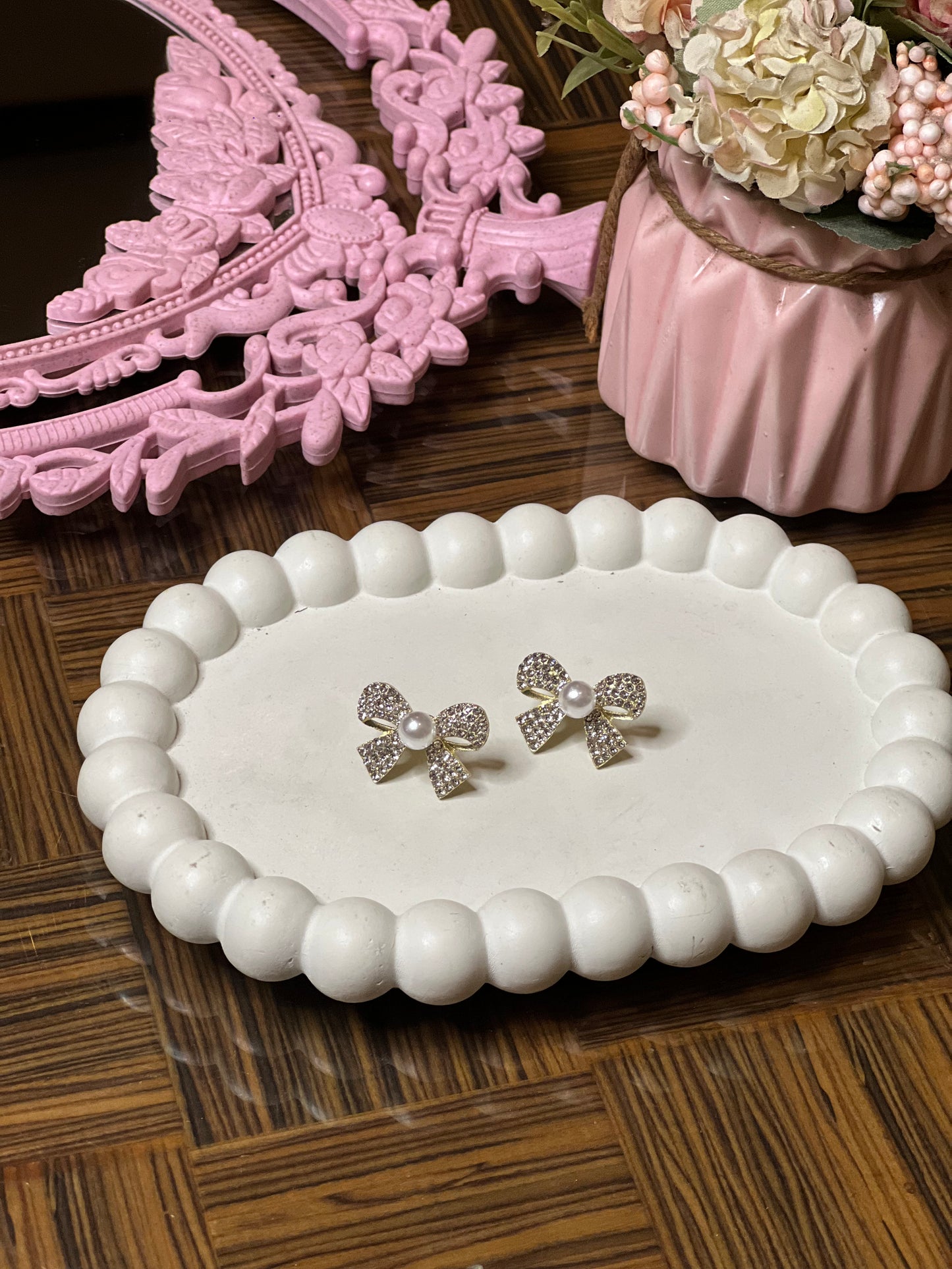 La Belle Bow Earring