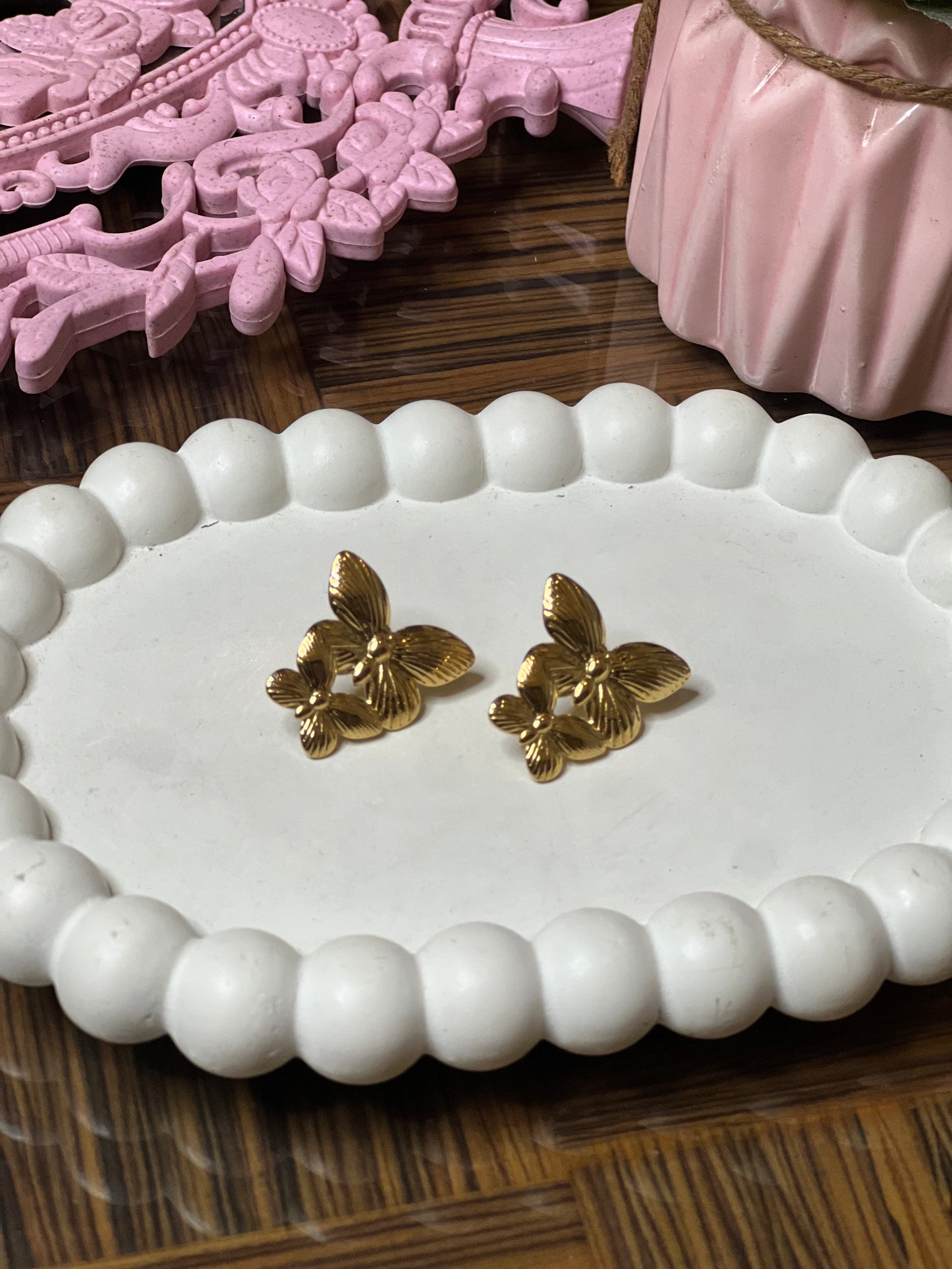 Flutter Kiss Earrings