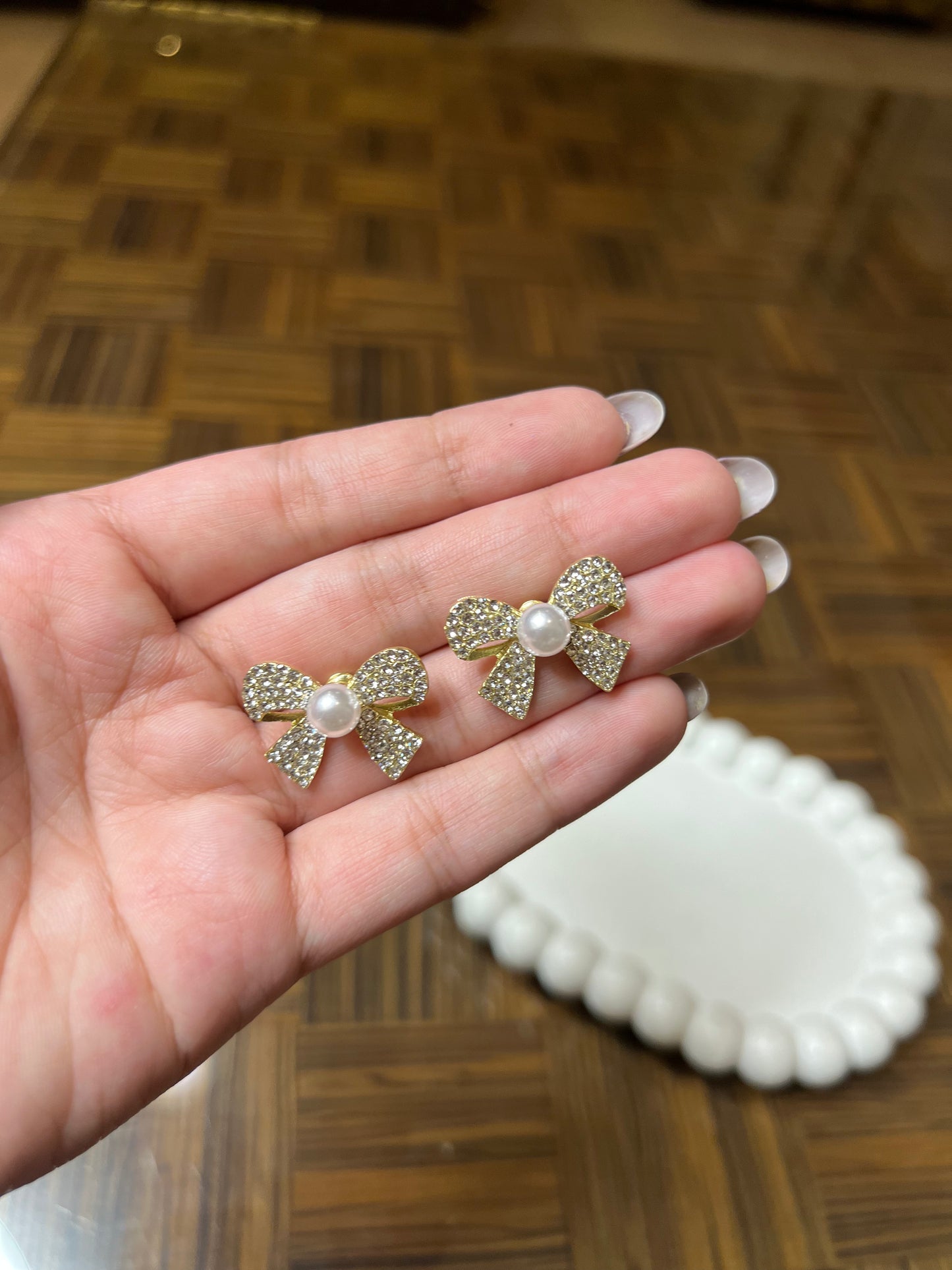 La Belle Bow Earring