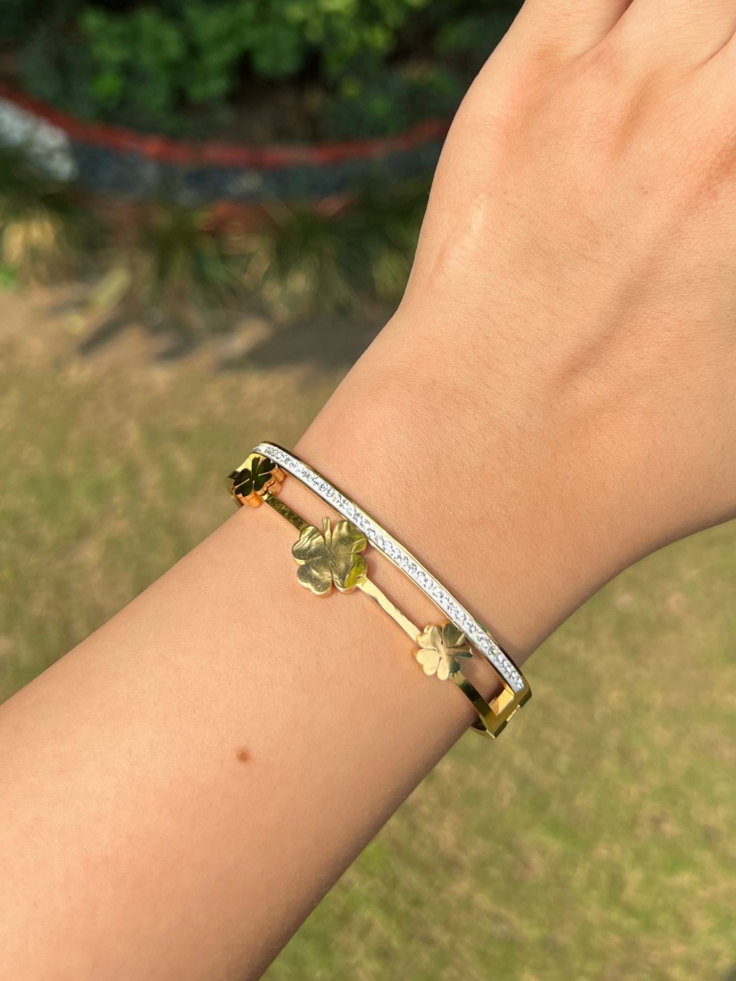 Evania Flower Band