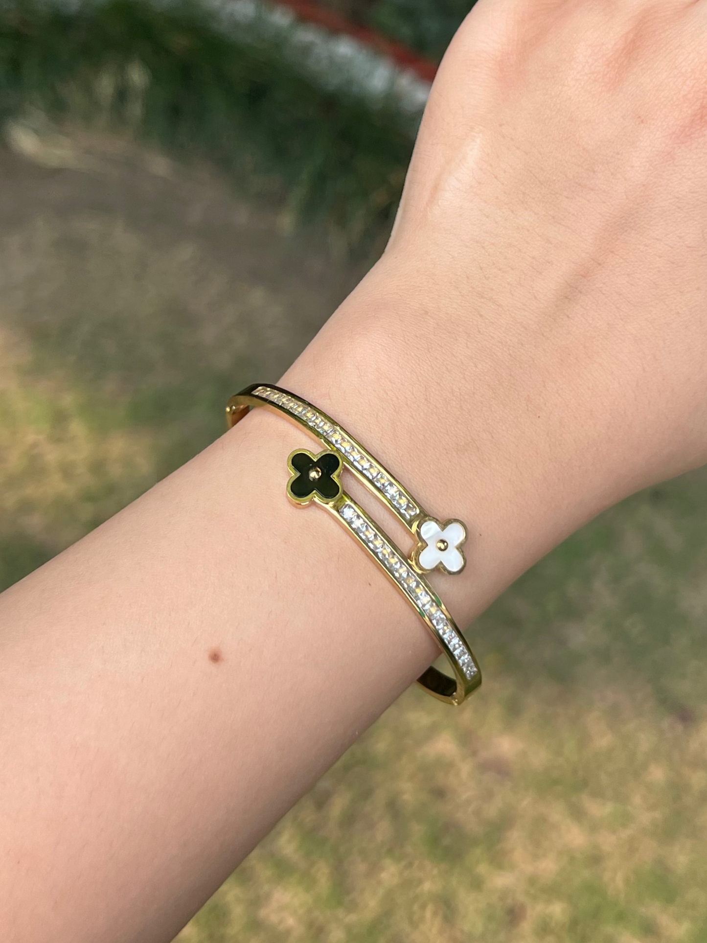 Regalia Loop Bracelet