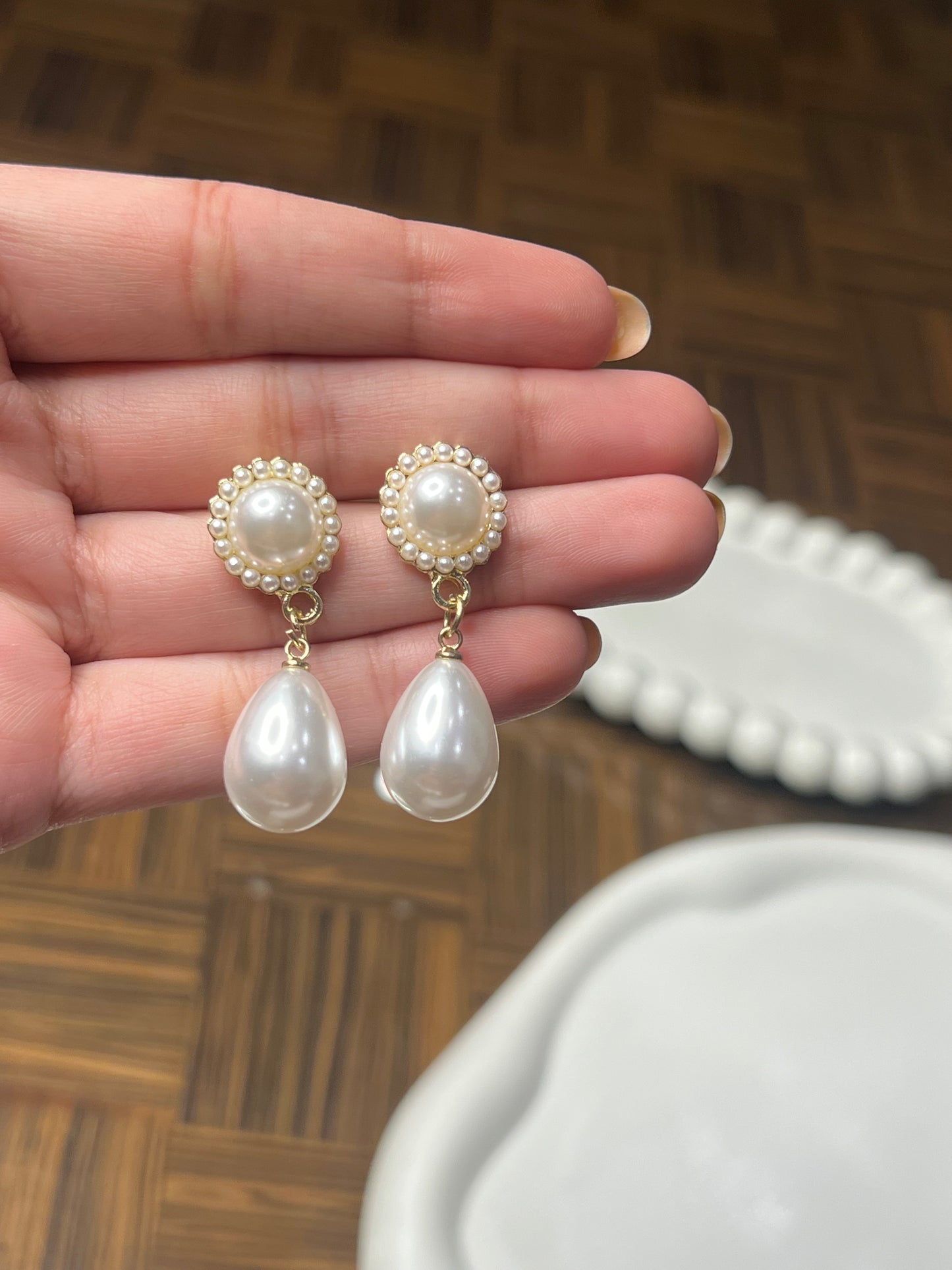 Drop Pearl Earrings