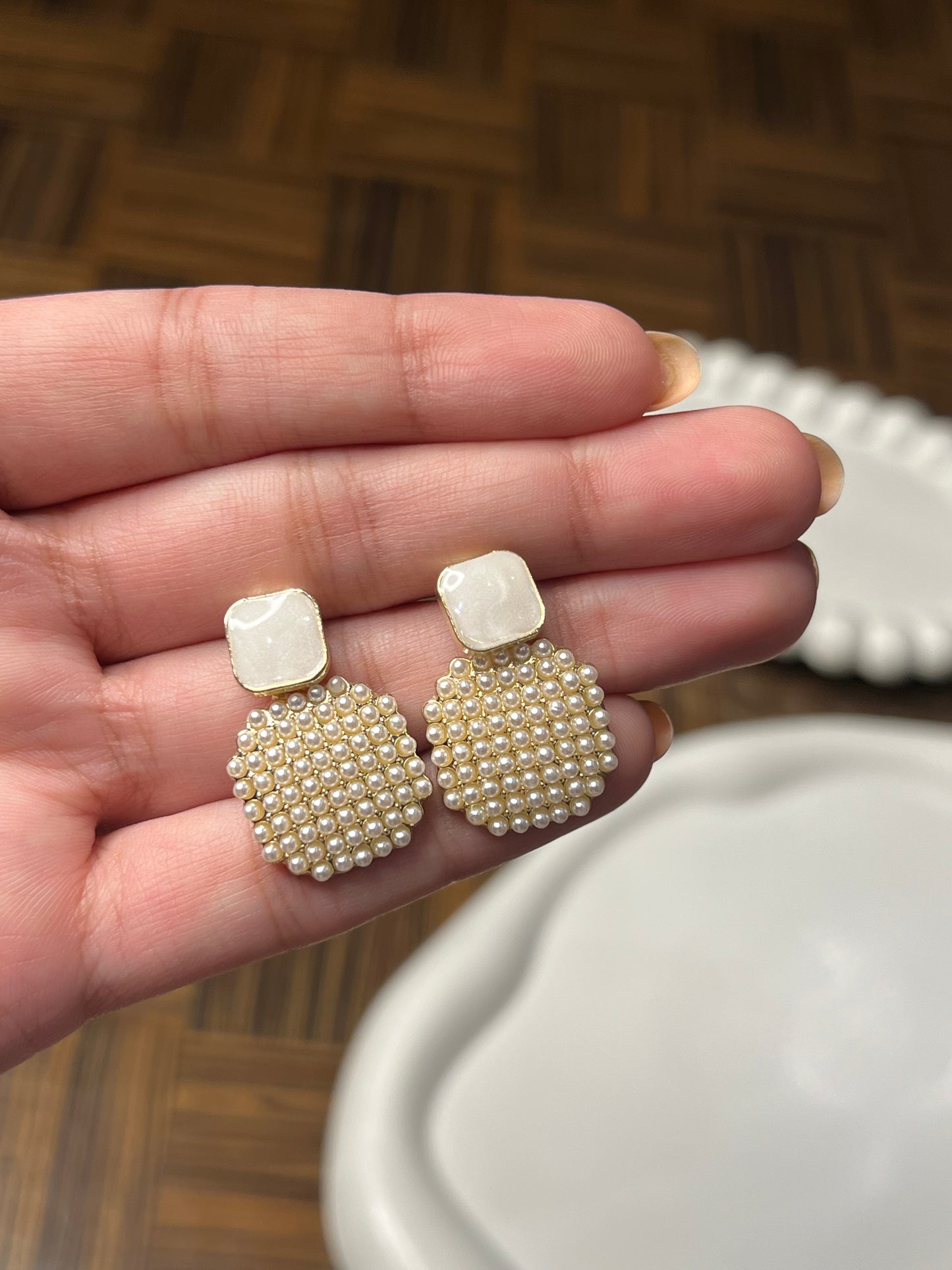 Sleek Pearl Earrings