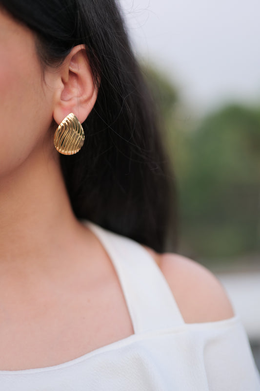 Dainty Essence Earrings