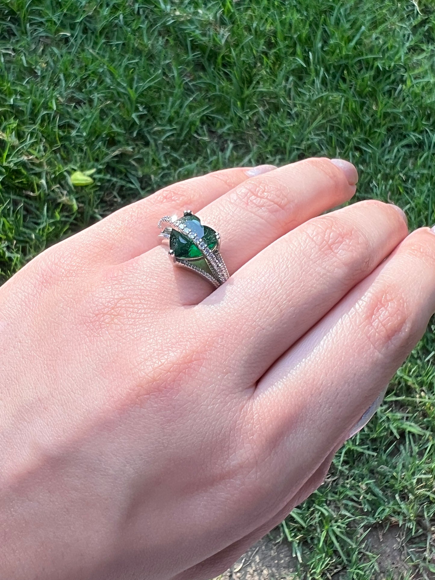 Royal Emerald Heart Ring