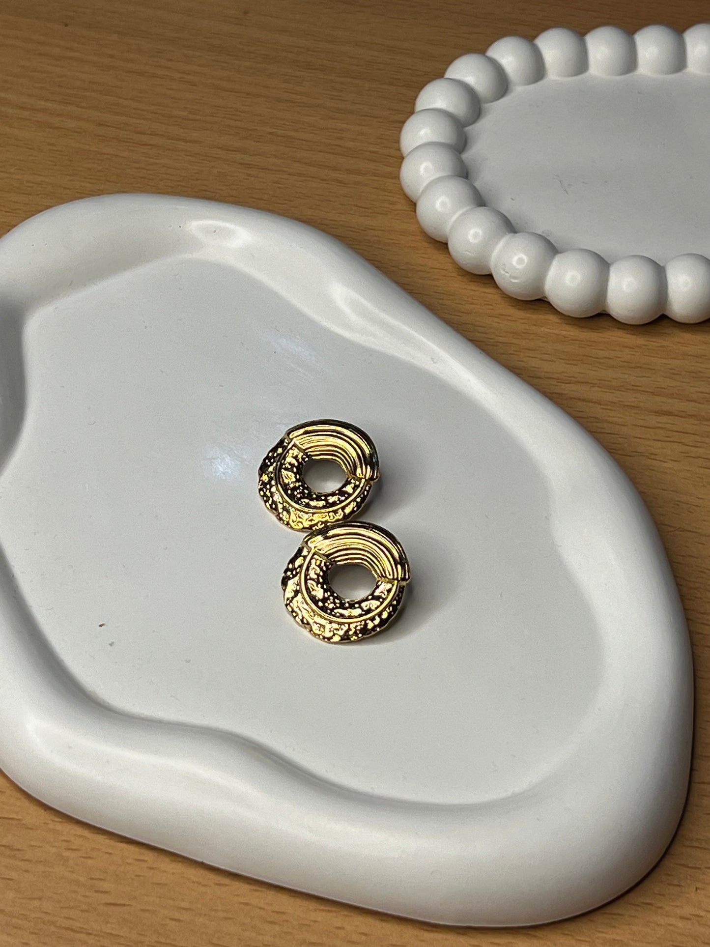 Round Aura Earrings