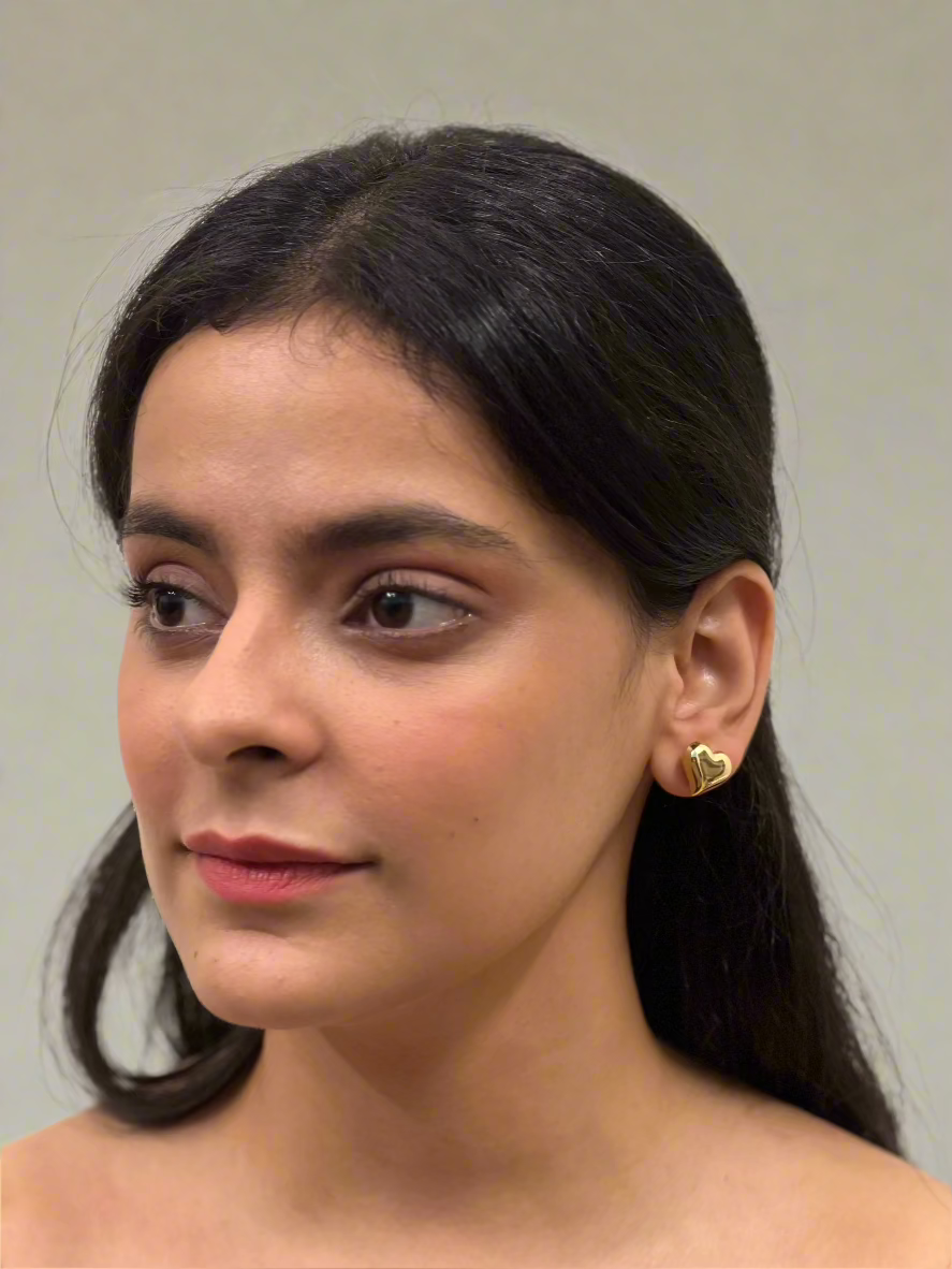 Sweetheart embrace studs