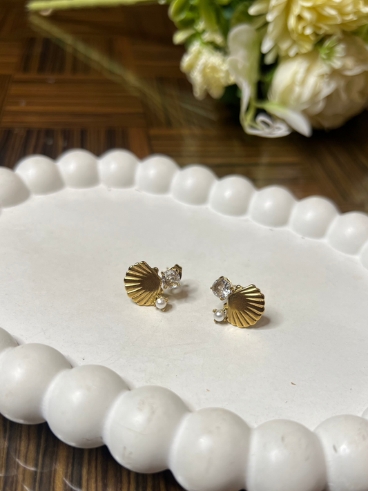 Shell Loop Earring