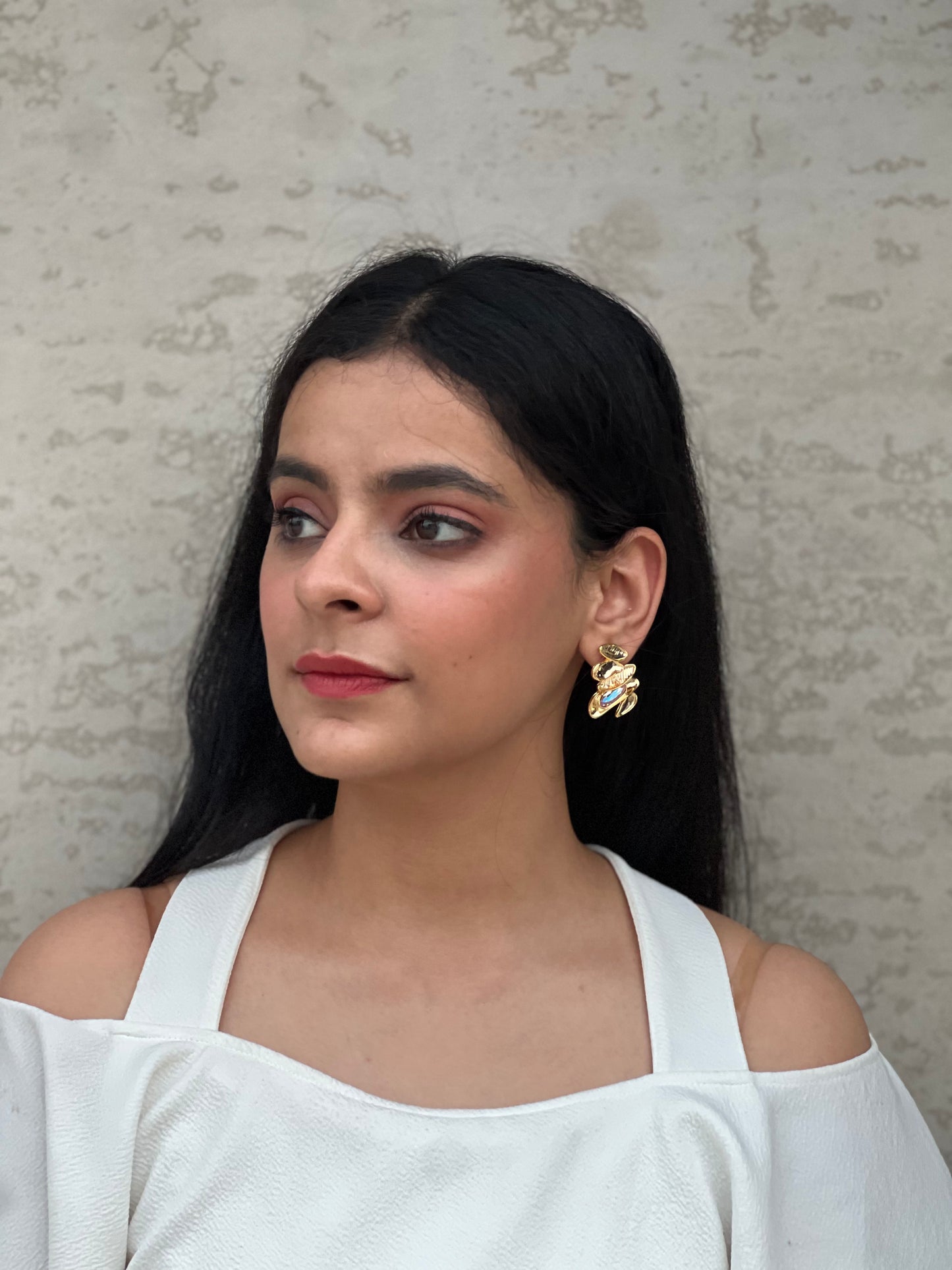 IT GIRL Studded Earrings