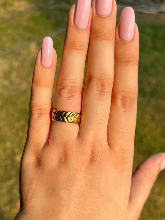 Mira Ray Ring