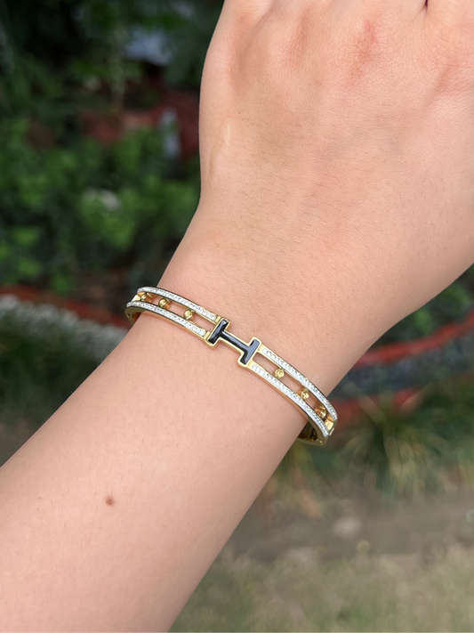 The Zoya Bracelet